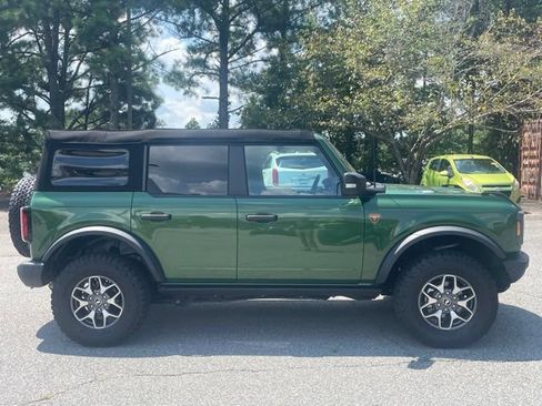 Used 2024 Ford Bronco Badlands AWD/4WD image 4