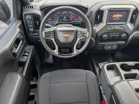 Used 2022 Chevrolet Silverado 1500 Custom w/ LPO, Blackout Package AWD/4WD image 17