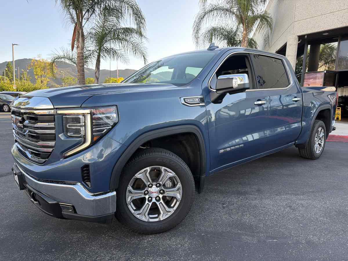 Used 2024 GMC Sierra 1500 SLT AWD/4WD image 9