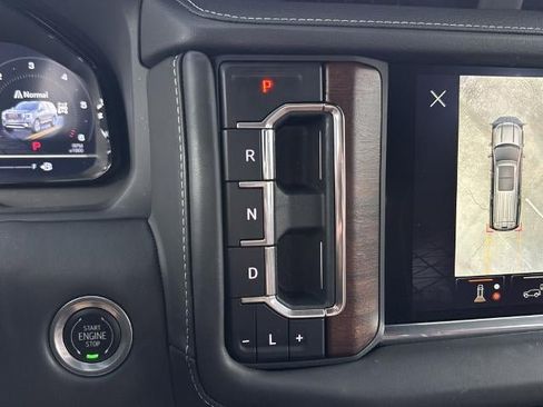Used 2023 GMC Yukon Denali Ultimate AWD/4WD image 35