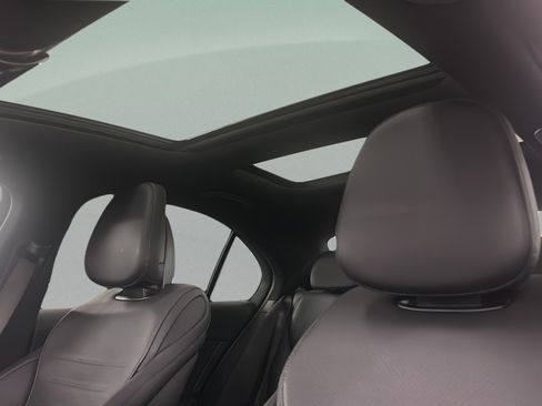 Used 2025 Mercedes-Benz C 300 Sedan image 35