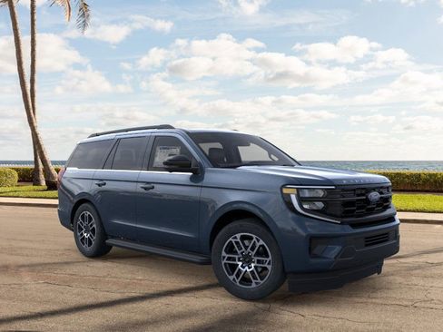New 2025 Ford Expedition Active image 7