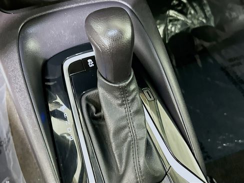 Used 2022 Toyota Corolla LE image 20