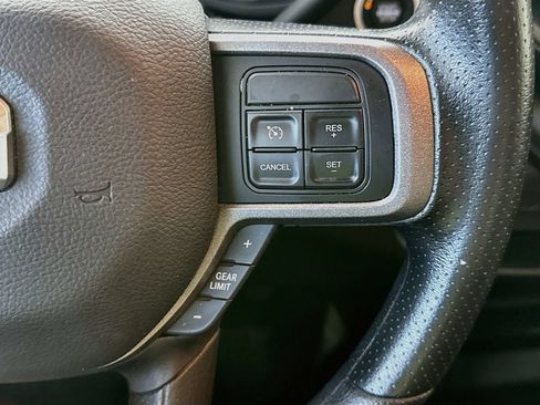 Used 2022 RAM 2500 Tradesman w/ Chrome Appearance Group AWD/4WD image 25