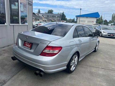 Used 2011 Mercedes-Benz C 300 4MATIC Sedan image 8
