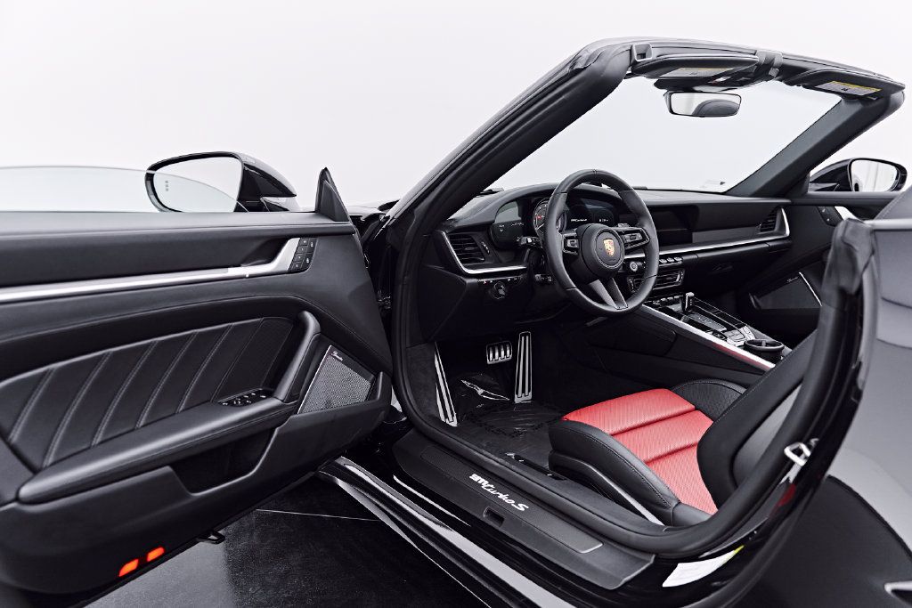 Used 2024 Porsche 911 Turbo S AWD/4WD image 34