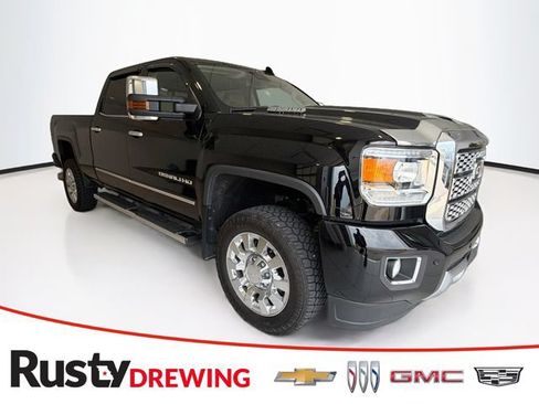Used 2019 GMC Sierra 2500 Denali w/ Duramax Plus Package AWD/4WD image 1