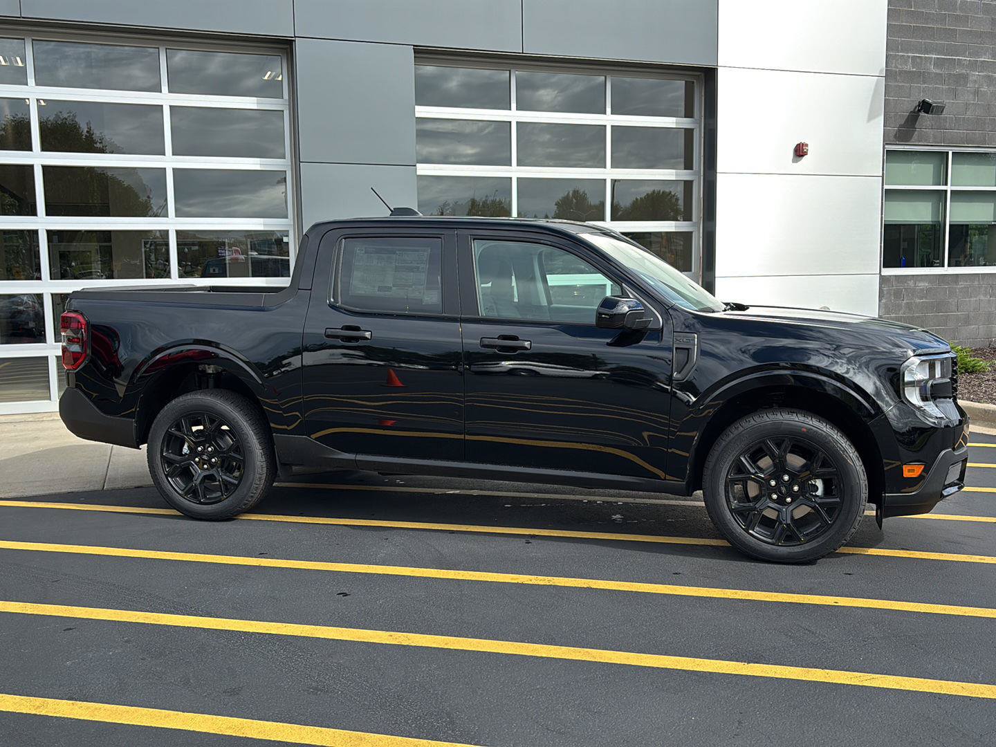 New 2026 Ford Maverick XLT w/ Black Appearance Package AWD/4WD image 5