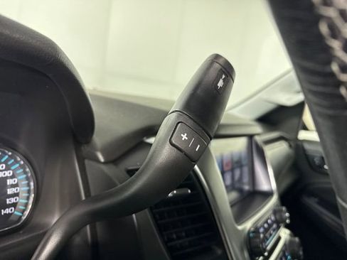 Used 2018 Chevrolet Suburban LT image 20