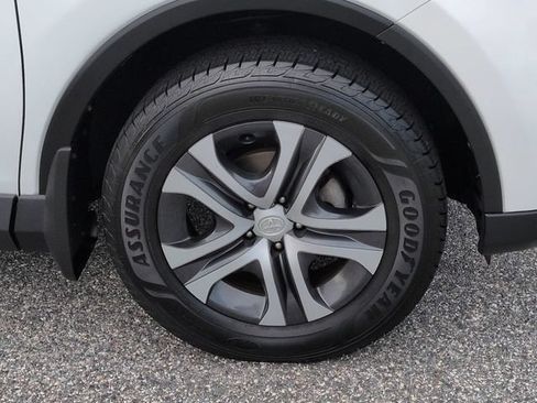 Used 2017 Toyota RAV4 LE w/ Carpet Mat Package AWD/4WD image 11