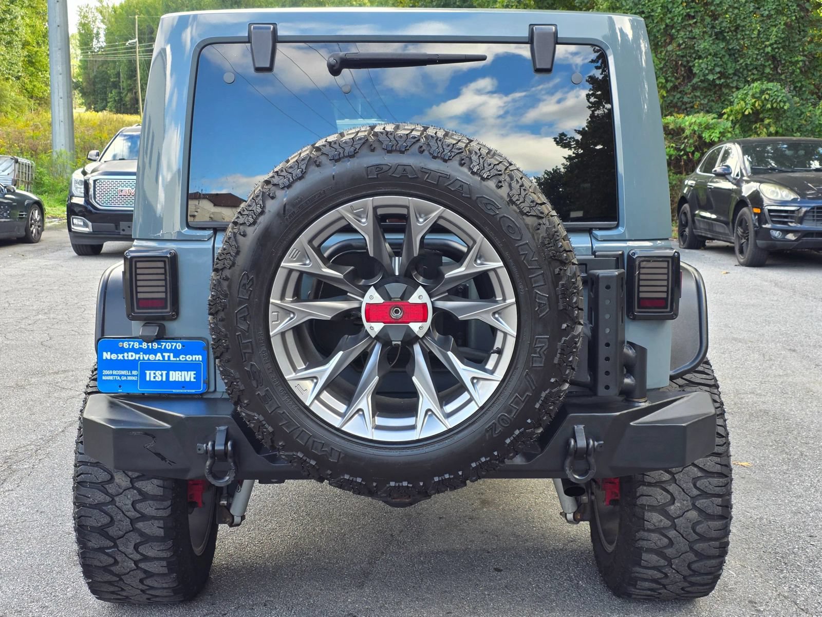 Used 2014 Jeep Wrangler Unlimited Sahara w/ Connectivity Group AWD/4WD image 6