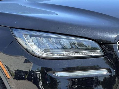 Used 2022 Lincoln Corsair AWD w/ Premium Package image 8