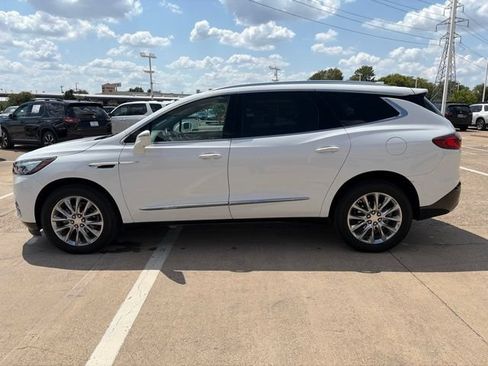 Used 2019 Buick Enclave Essence w/ Trailering Package, 5000 lbs. FWD image 3