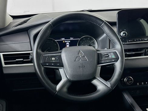Used 2024 Mitsubishi Outlander SE AWD/4WD image 18
