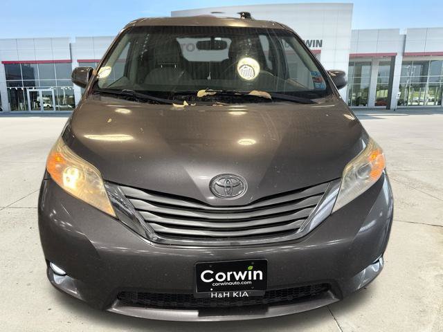 Used 2012 Toyota Sienna XLE AWD/4WD image 13