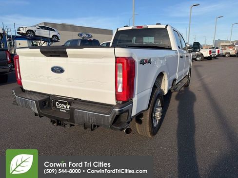 Used 2024 Ford F350 XLT image 7