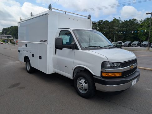 New 2025 Chevrolet Express 3500 w/ Power Convenience Package image 7