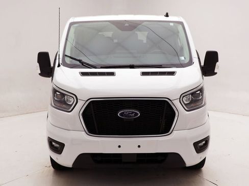 Used 2023 Ford Transit 350 XLT image 4