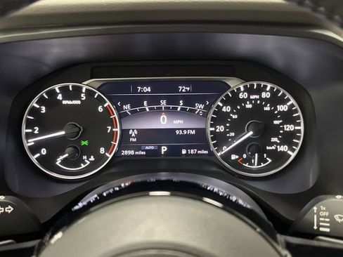 Used 2023 Nissan Rogue SL w/ SL Premium Package image 19