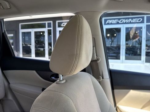 Used 2016 Nissan Rogue S w/ Appearance Package FWD image 20