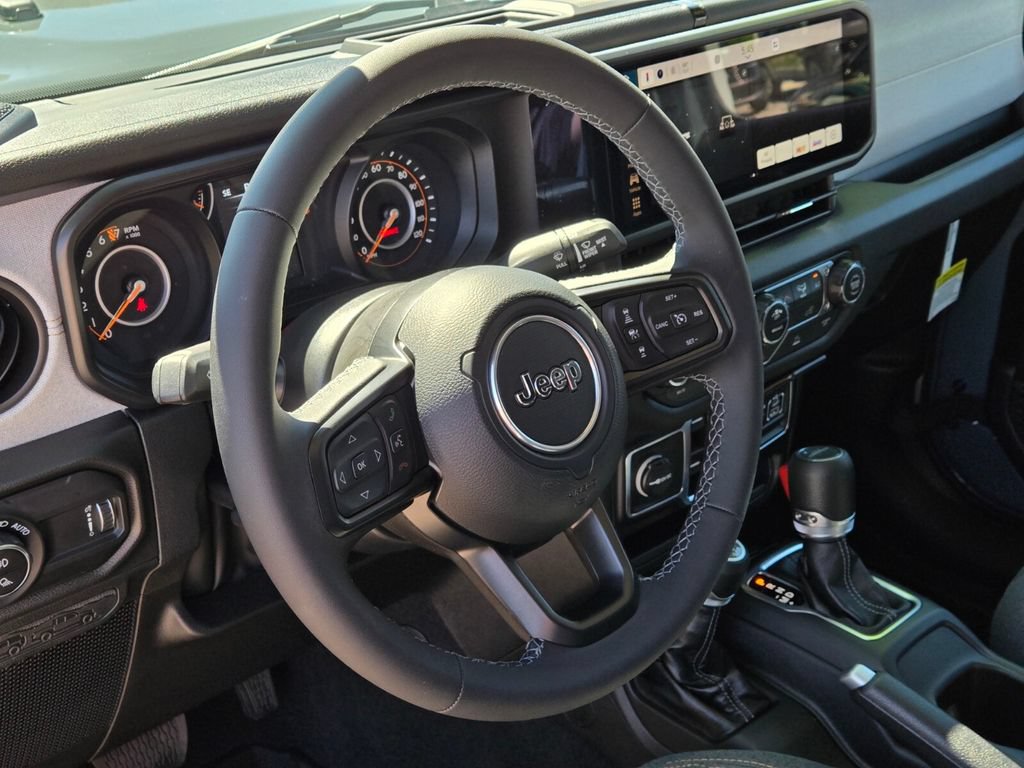 Used 2025 Jeep Gladiator Sport AWD/4WD image 26