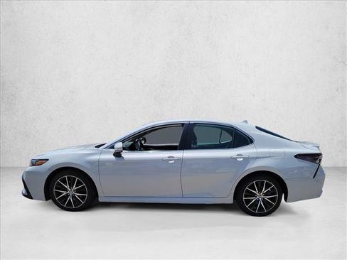 Used 2023 Toyota Camry SE FWD image 8