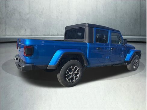 New 2026 Jeep Gladiator Sport AWD/4WD image 5