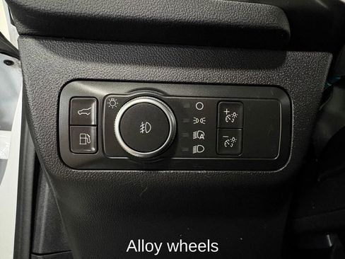 Used 2022 Ford Escape SEL image 28