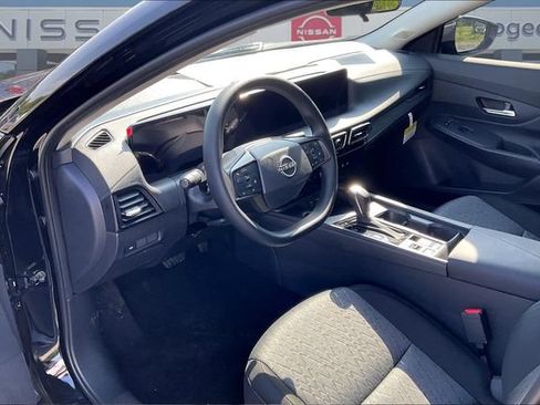 New 2026 Nissan Sentra SV w/ Floor Mat Package FWD image 6
