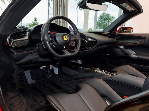Used 2022 Ferrari SF90 Spider image 25