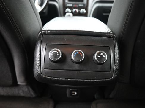 Used 2017 Chevrolet Traverse LT w/ Style and Technology Package AWD/4WD image 32