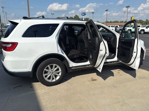 Used 2023 Dodge Durango SXT image 19