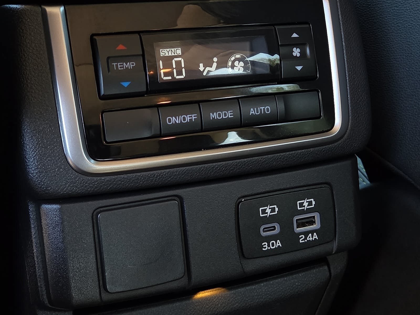 Used 2024 Subaru Ascent Onyx Edition AWD/4WD image 12