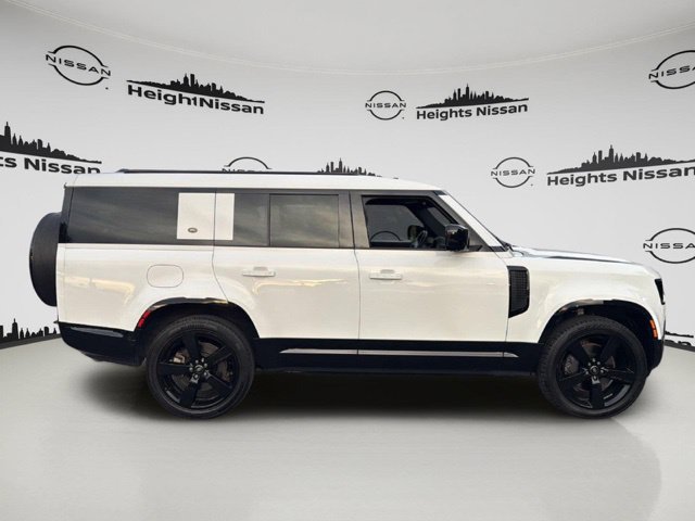 Used 2024 Land Rover Defender 130 X-Dynamic SE AWD/4WD image 9