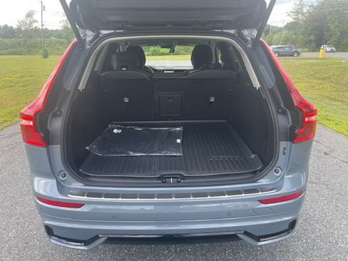 Used 2024 Volvo XC60 B5 Core w/ Protection Package Premier AWD/4WD image 15