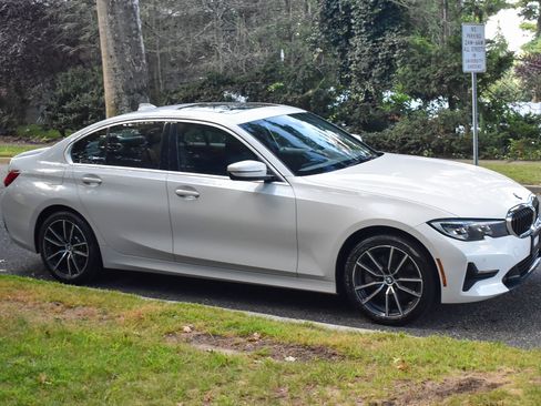 Used 2020 BMW 330i xDrive Sedan w/ Driving Assistance Package image 12