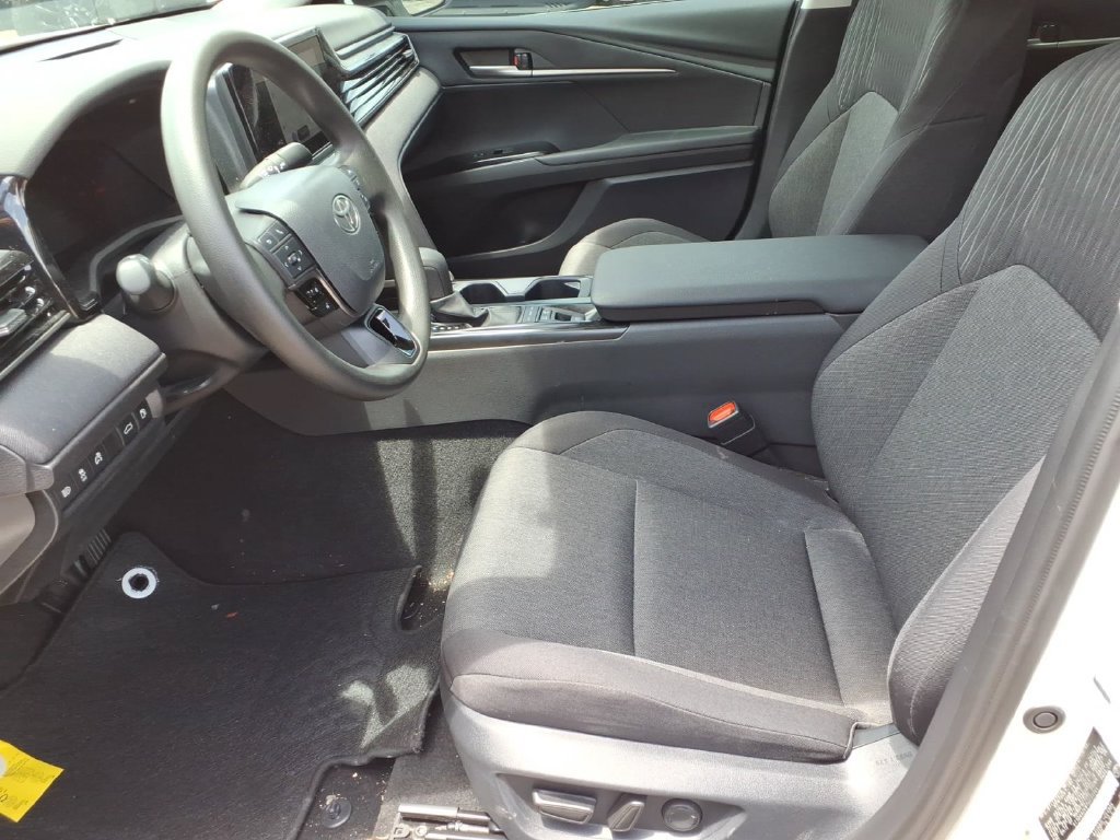Used 2026 Toyota Camry LE w/ Convenience Package FWD image 9