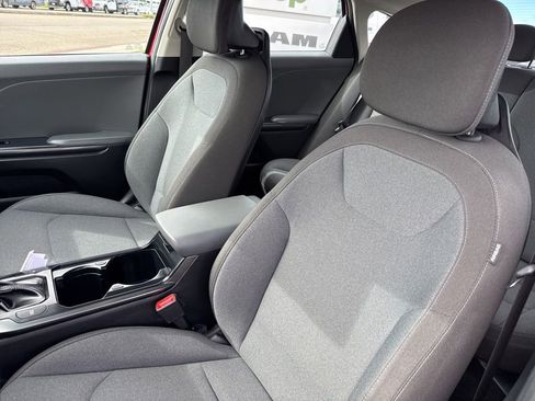Used 2025 Kia K4 LXS image 18