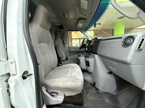 Used 2013 Ford E-250 and Econoline 250 w/ PWR Group RWD image 7