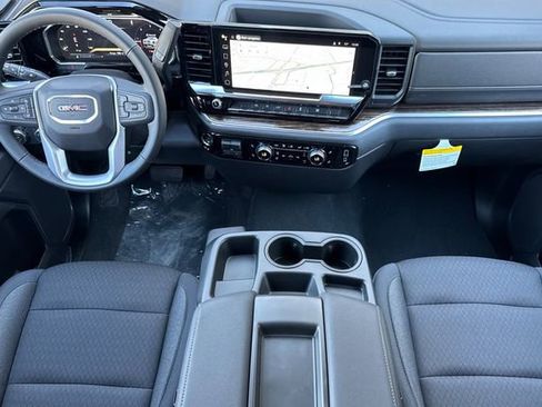 New 2026 GMC Sierra 1500 SLE w/ Preferred Package image 15