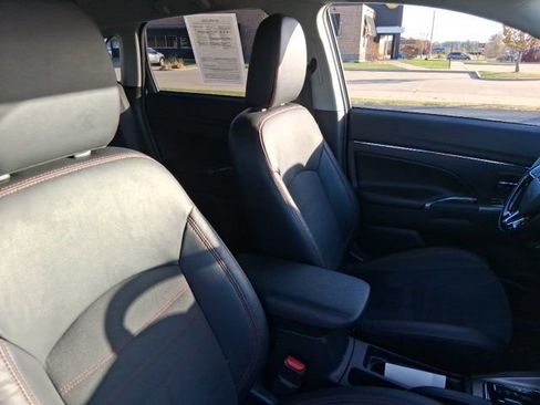 Used 2022 Mitsubishi Outlander Sport SE image 15