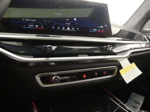 Used 2026 BMW X7 xDrive40i w/ M Sport Package image 24