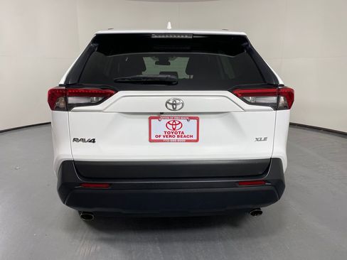 Certified 2021 Toyota RAV4 XLE image 5