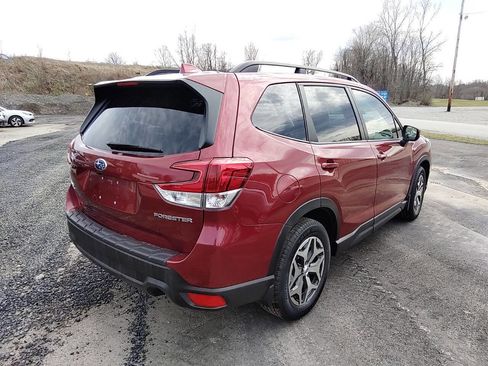 Used 2021 Subaru Forester Premium image 5