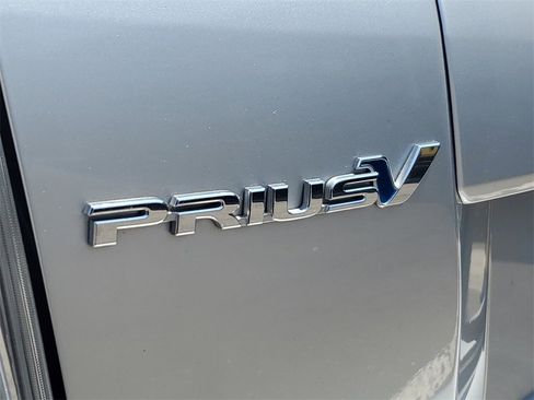 Used 2014 Toyota Prius V Two image 6