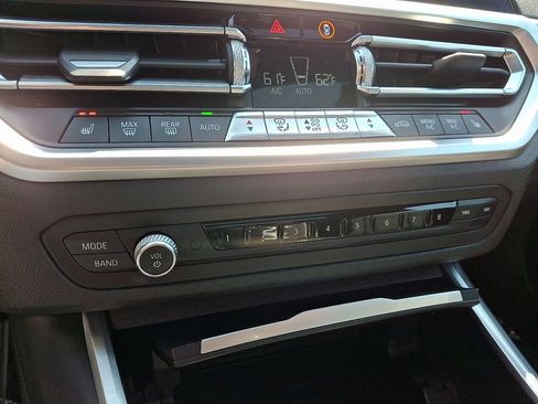 Used 2021 BMW 430i xDrive Coupe w/ Convenience Package image 16