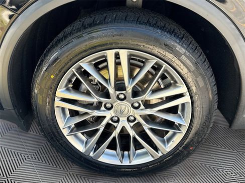 Used 2022 Acura MDX SH-AWD w/ Advance Package image 3