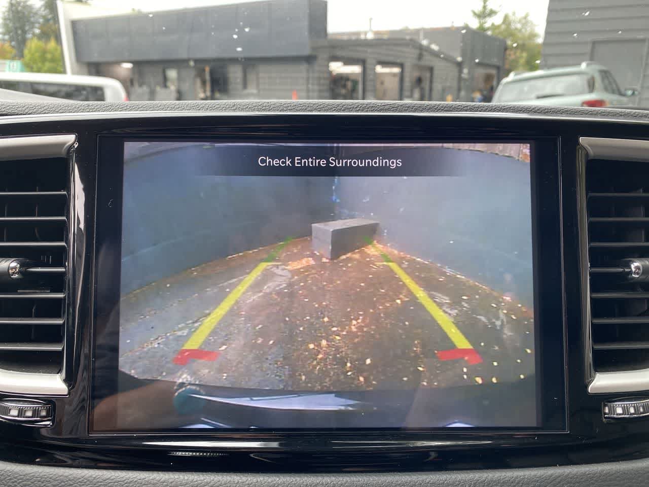 Used 2024 Chrysler Pacifica Touring-L FWD image 25