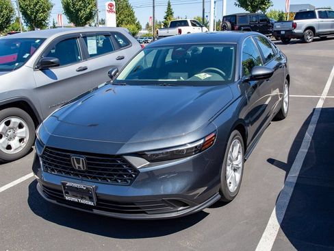 Certified 2024 Honda Accord LX image 3