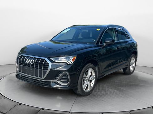 Used 2022 Audi Q3 2.0T Premium Plus AWD/4WD image 3